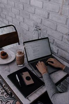 Marketing Digital: The Ultimate Guide to Boost Your Online Presence