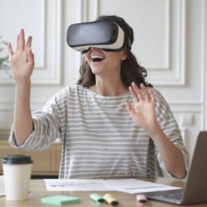 Augmented Reality (AR)