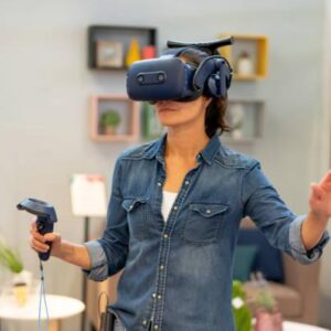 Virtual Reality (VR)